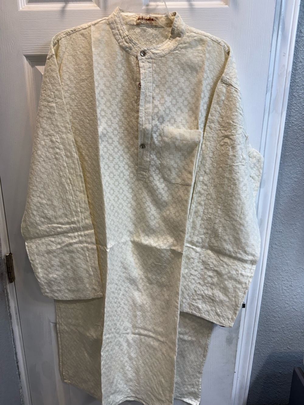 Men’s Fabindia Cream Embossed ethnic Cotton silk kurta and churidar pajama - Picture 2 of 11